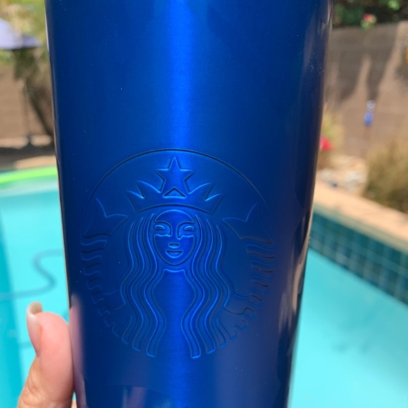 Starbucks Summer 2021 Blue 24oz tumbler - Picture 2 of 9